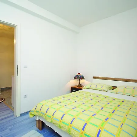 Apartments Makarska *