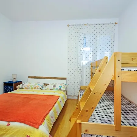 Apartments Makarska