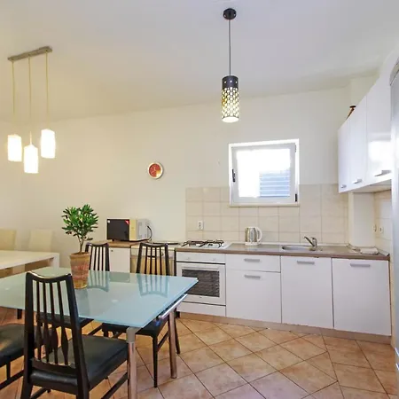 Apartments Makarska