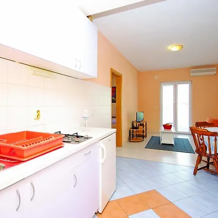 Apartments Makarska *