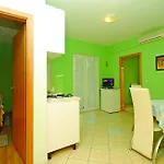 Daire Apartments Makarska *