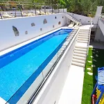 Daire Apartments Makarska *