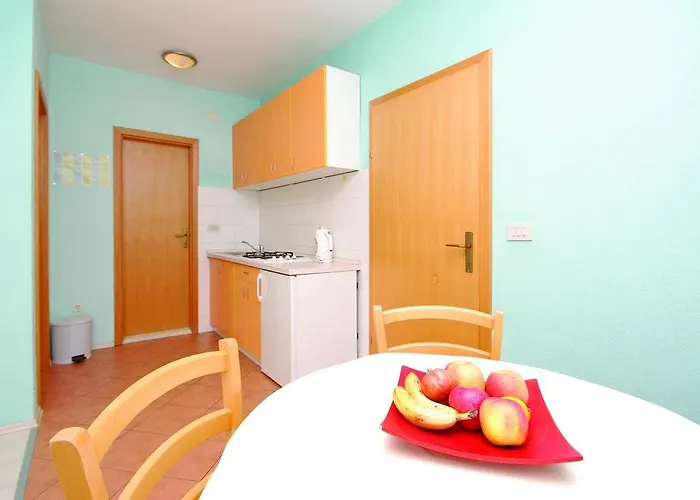 Apartments Makarska 公寓